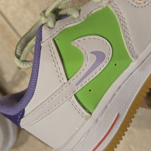 Nike Multi-Colored Sneakers - Picture 5 of 9